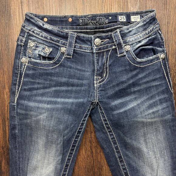 Miss Me Signature Boot Jeans Rhinestones Flowers Medium Wash Jeans Size 25 - Picture 3 of 12